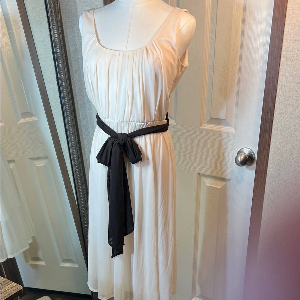 Izod Cream Midi Dress with Black Belt